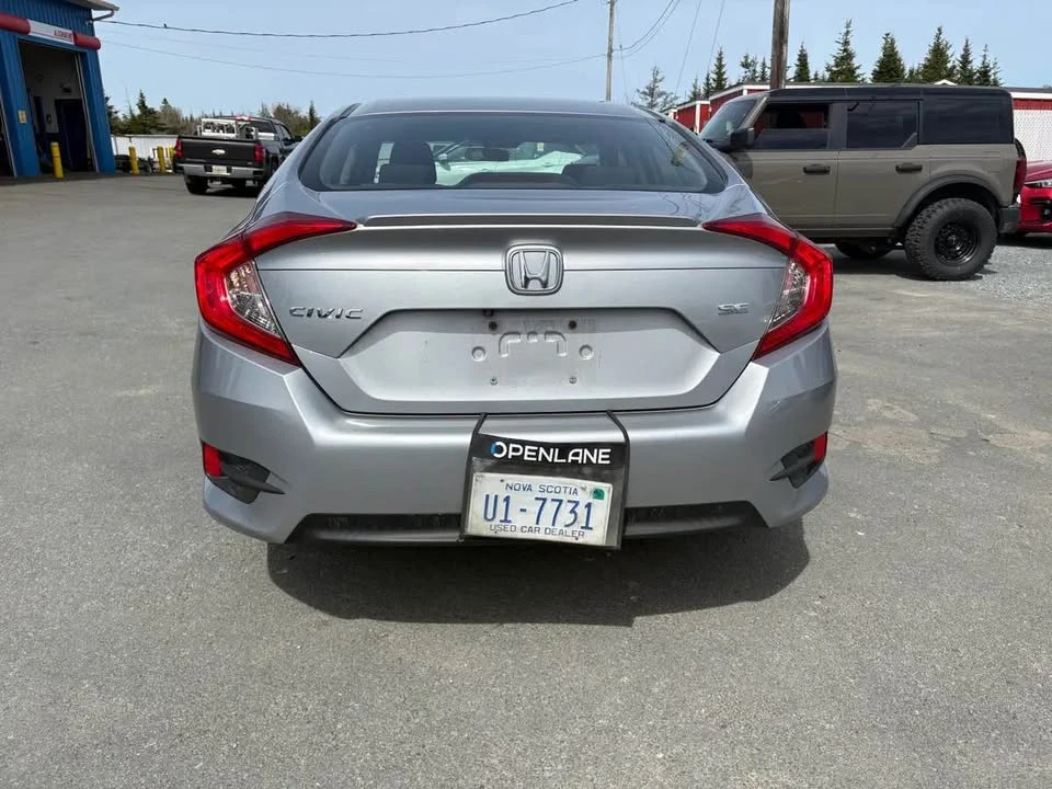 2018 Honda Civic 10th Gen - Image 8 of 17