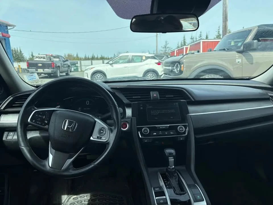 2018 Honda Civic 10th Gen - Image 10 of 17
