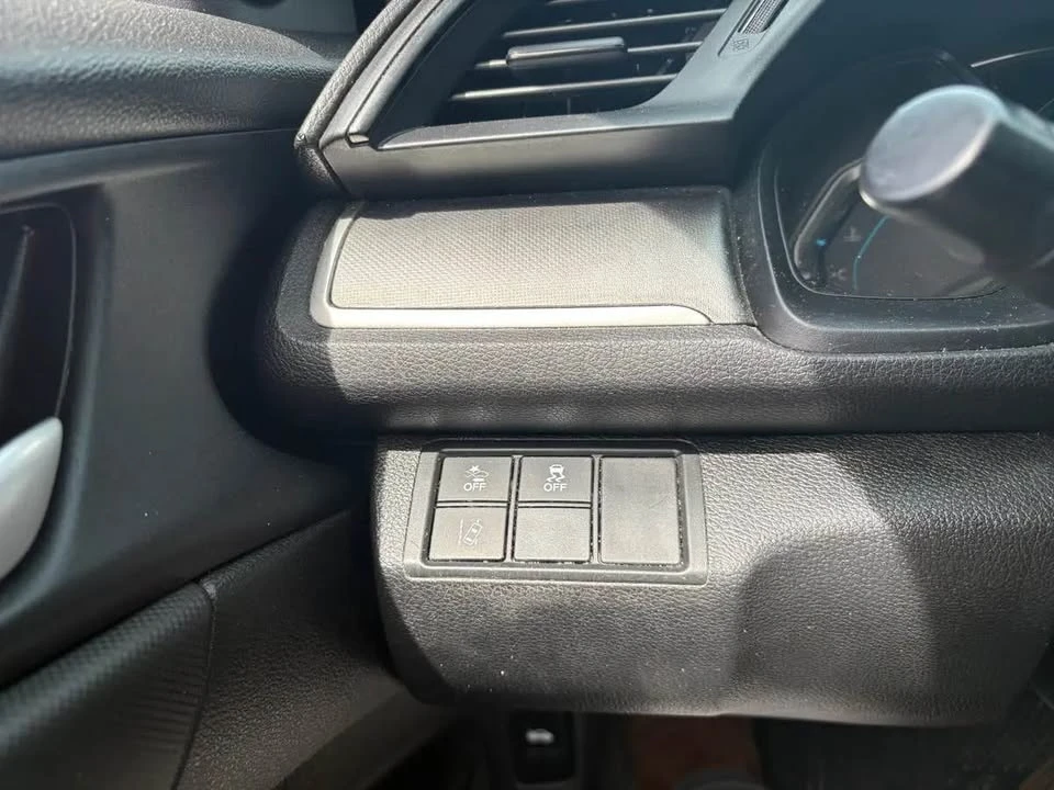 2018 Honda Civic 10th Gen - Image 17 of 17
