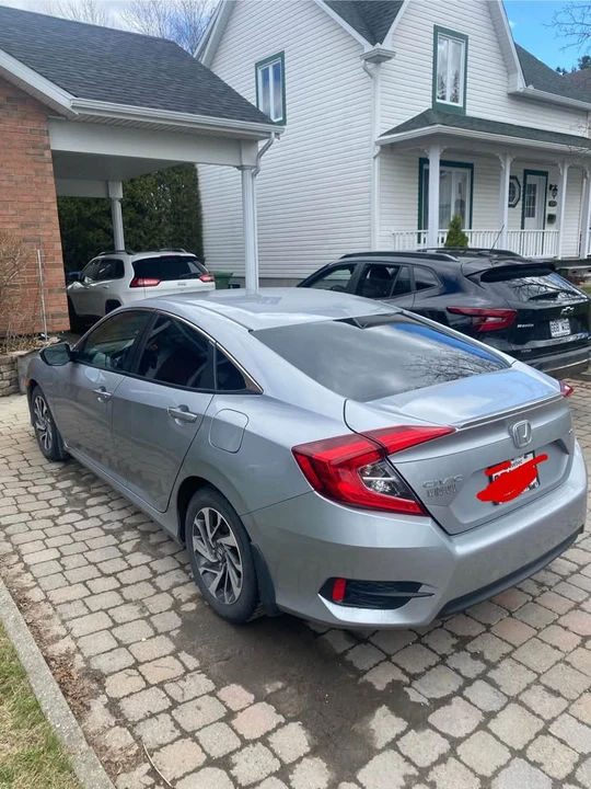 2018 Honda Civic 10th Gen - Image 2 of 6