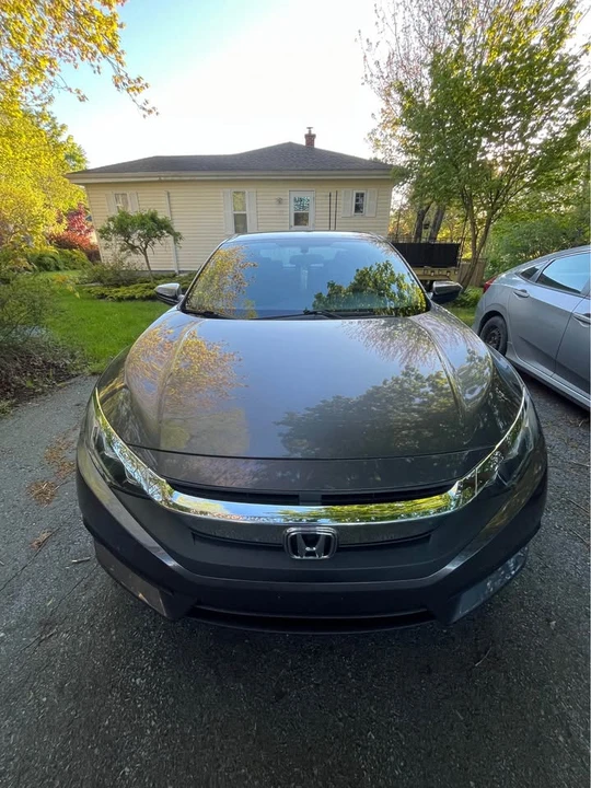 2018 Honda Civic 10th Gen - Image 2 of 10