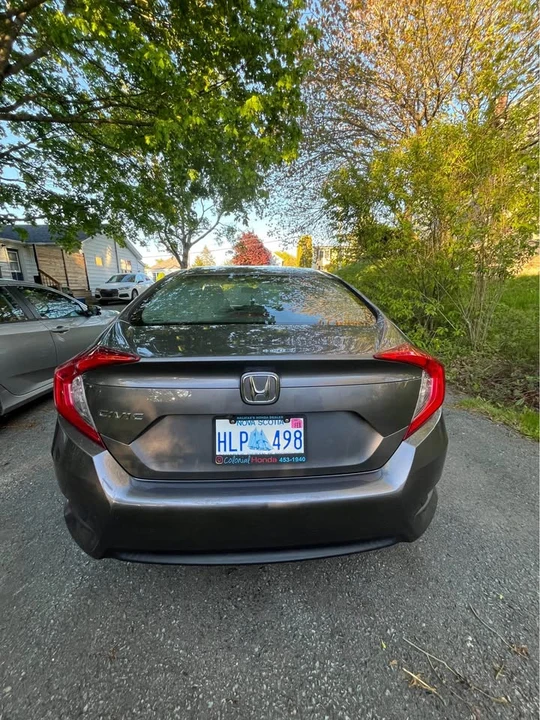 2018 Honda Civic 10th Gen - Image 6 of 10