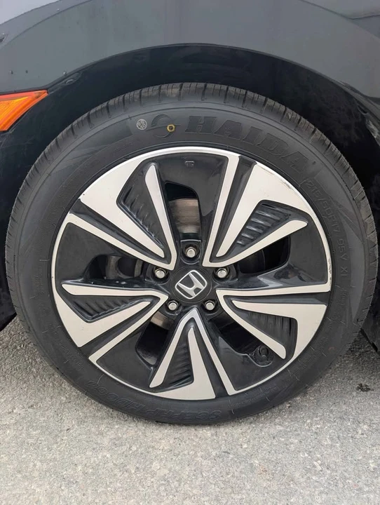 2018 Honda Civic 10th Gen - Image 12 of 13