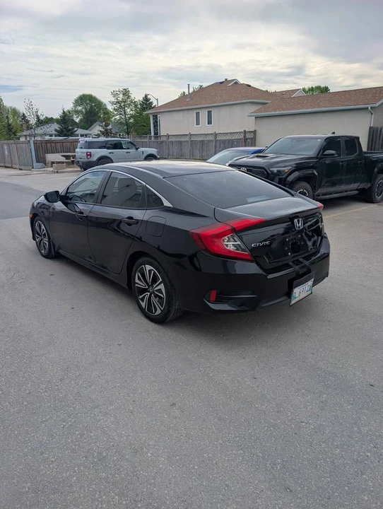 2018 Honda Civic 10th Gen - Image 6 of 13