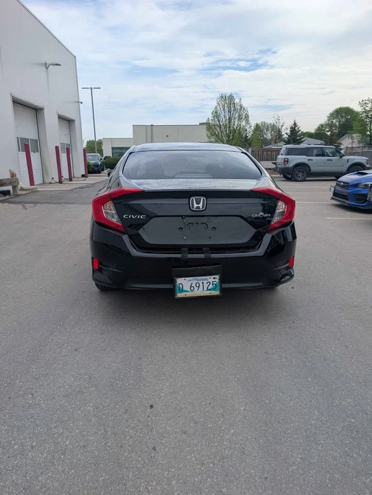 2018 Honda Civic 10th Gen - Image 5 of 13