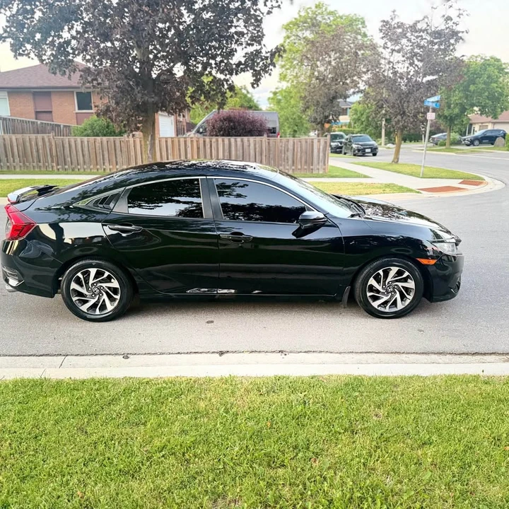 2018 Honda Civic 10th Gen - Image 3 of 13