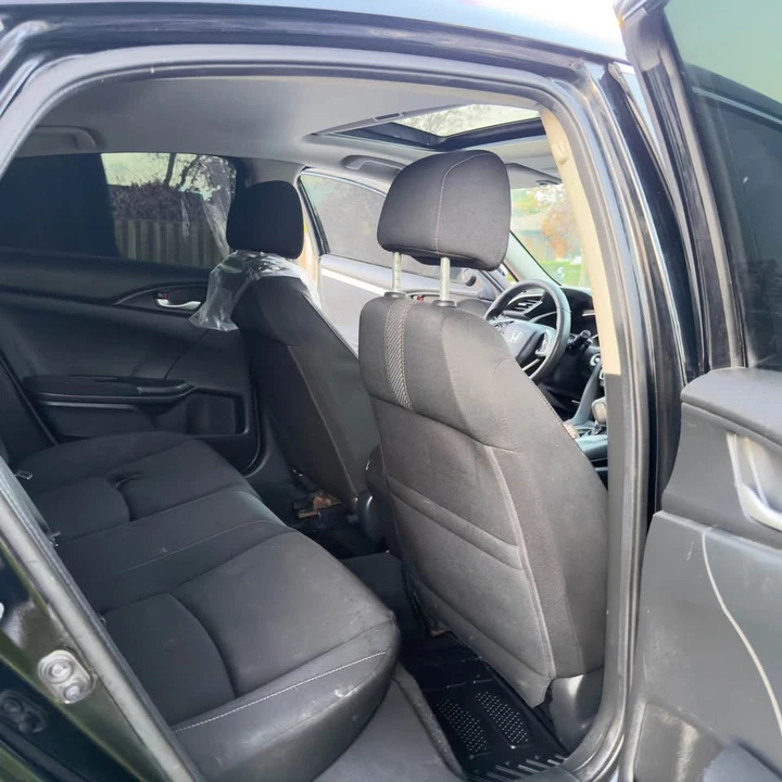 2018 Honda Civic 10th Gen - Image 9 of 13