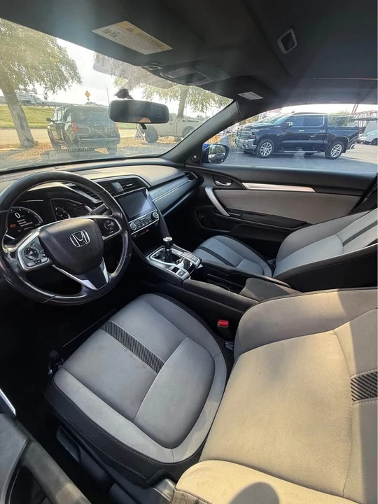 2018 Honda Civic 10th Gen - Image 6 of 10