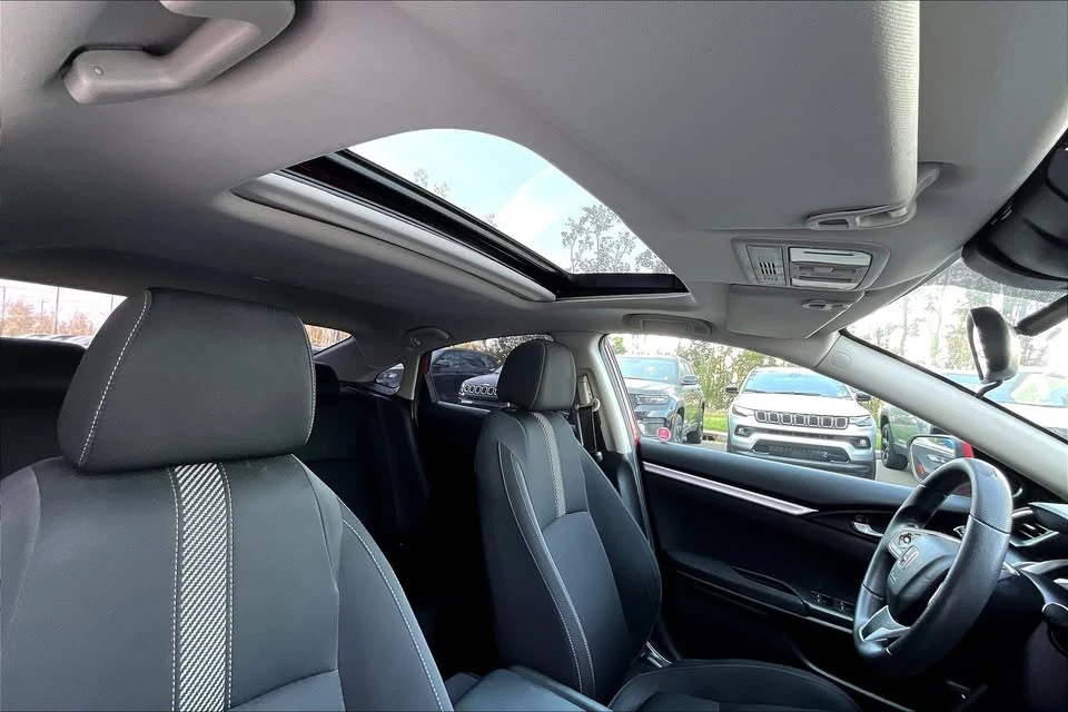 2018 Honda Civic 10th Gen - Image 10 of 14