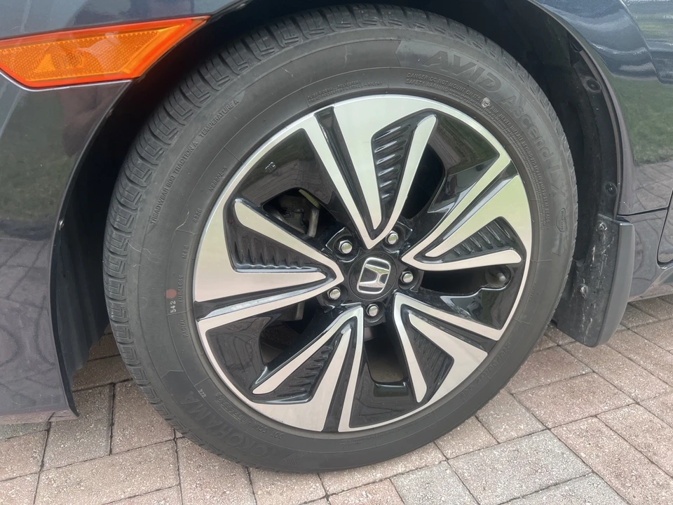 2018 Honda Civic 10th Gen - Image 7 of 21