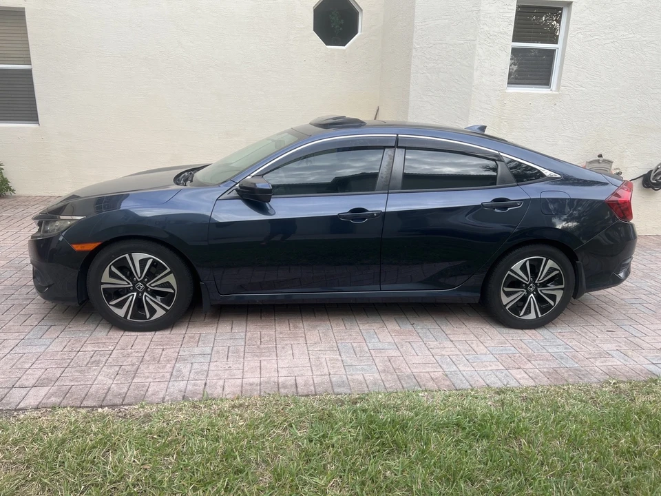 2018 Honda Civic 10th Gen - Image 2 of 21