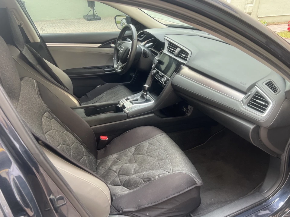 2018 Honda Civic 10th Gen - Image 15 of 21