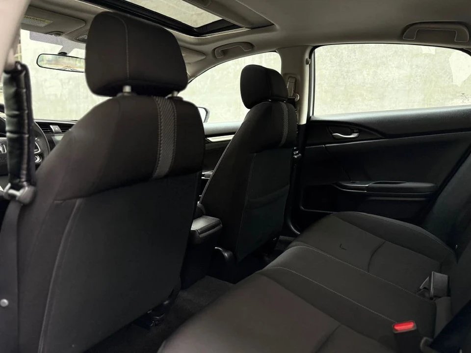2018 Honda Civic 10th Gen - Image 11 of 17