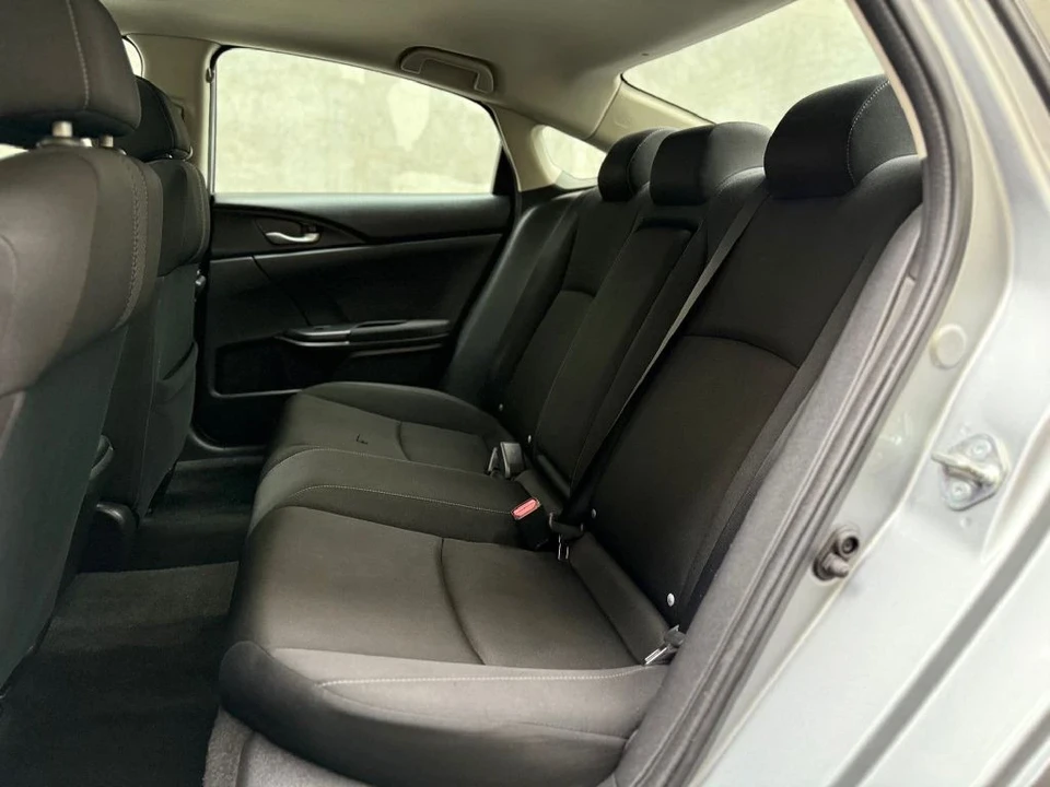 2018 Honda Civic 10th Gen - Image 12 of 17