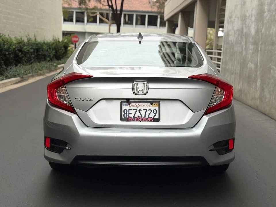 2018 Honda Civic 10th Gen - Image 7 of 17
