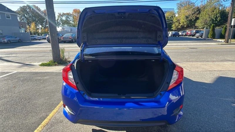 2018 Honda Civic 10th Gen - Image 9 of 12