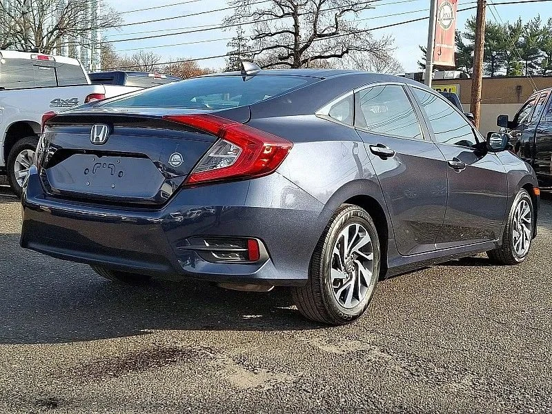 2018 Honda Civic 10th Gen - Image 7 of 12
