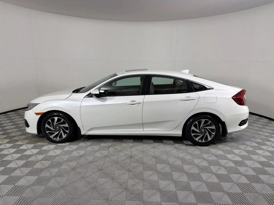 2018 Honda Civic 10th Gen - Image 6 of 25