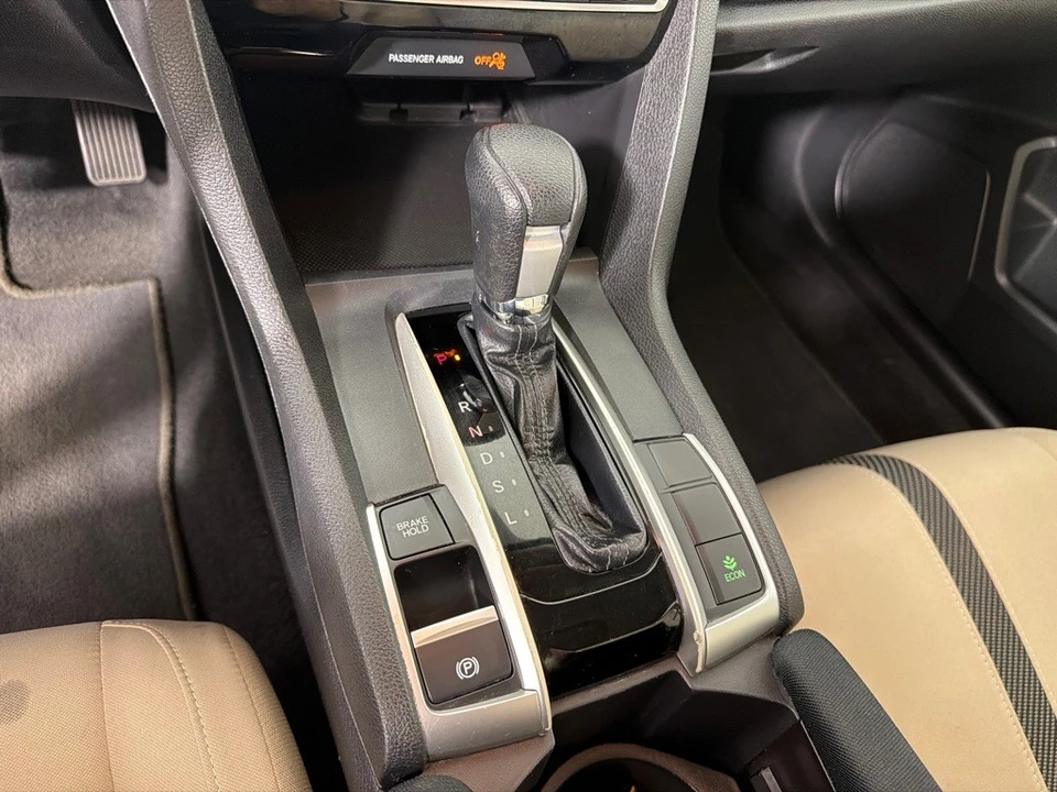 2018 Honda Civic 10th Gen - Image 17 of 25