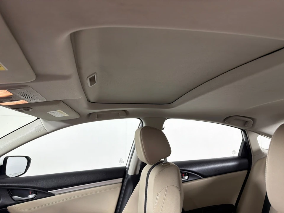 2018 Honda Civic 10th Gen - Image 12 of 25