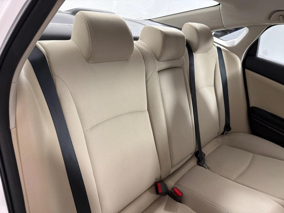 2018 Honda Civic 10th Gen - Image 21 of 25
