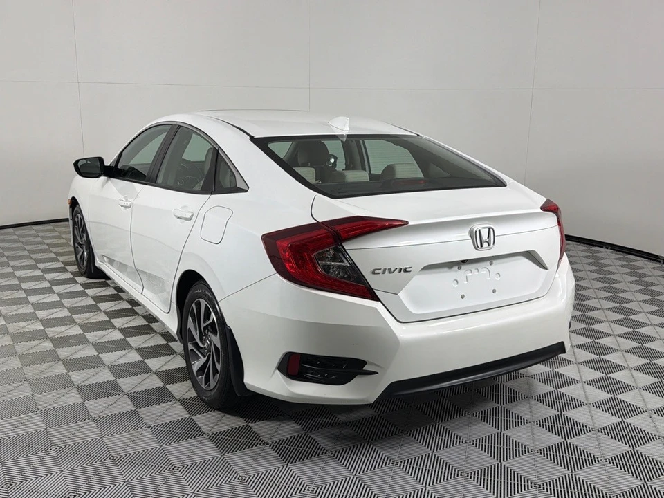 2018 Honda Civic 10th Gen - Image 5 of 25