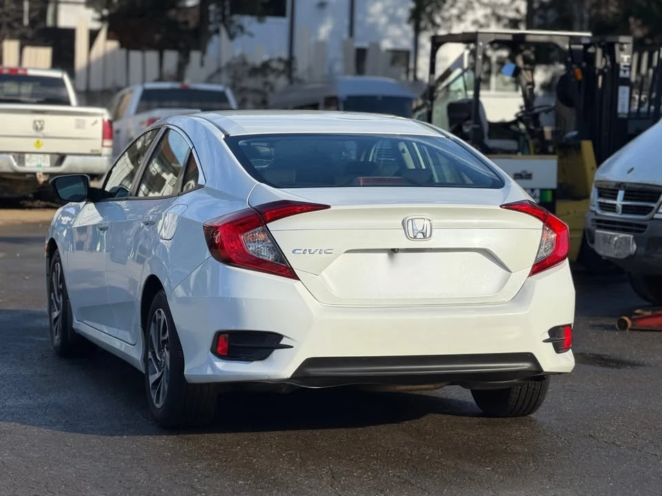2018 Honda Civic 10th Gen - Image 7 of 17
