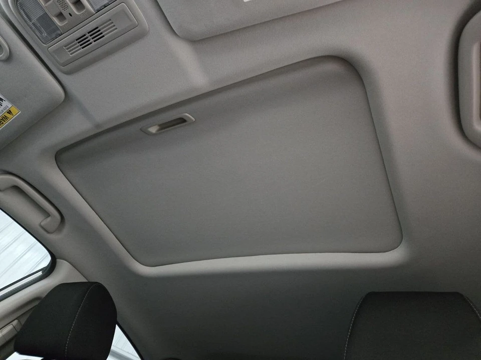 2018 Honda Civic 10th Gen - Image 8 of 12