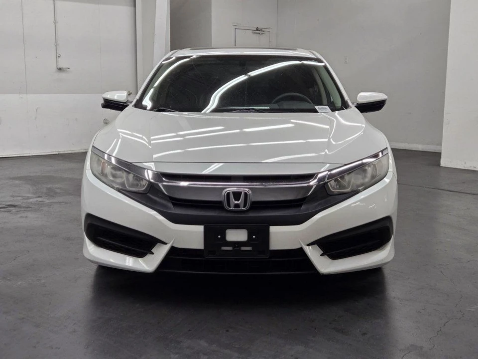 2018 Honda Civic 10th Gen - Image 4 of 12