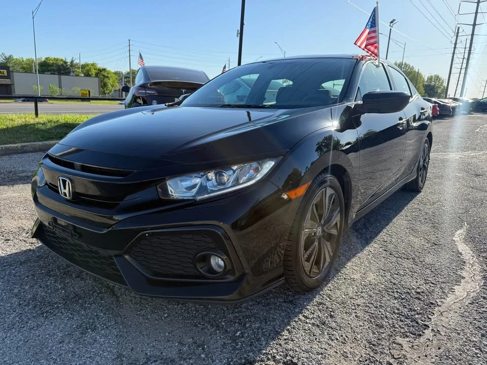 2018 Honda Civic 10th Gen - Image 9 of 19