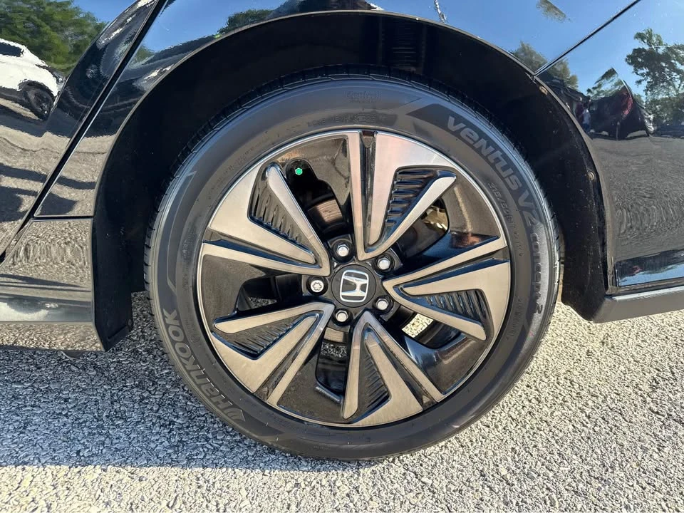 2018 Honda Civic 10th Gen - Image 19 of 19