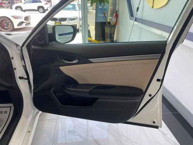 2018 Honda Civic 10th Gen - Image 25 of 31