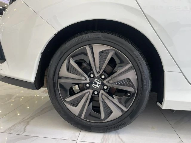 2018 Honda Civic 10th Gen - Image 27 of 31