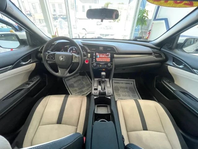 2018 Honda Civic 10th Gen - Image 19 of 31