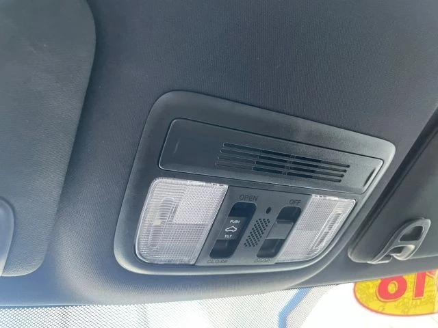 2018 Honda Civic 10th Gen - Image 15 of 31