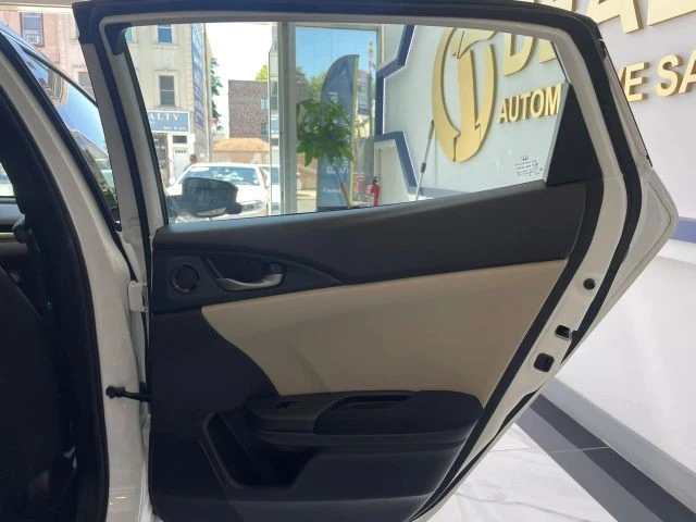 2018 Honda Civic 10th Gen - Image 21 of 31