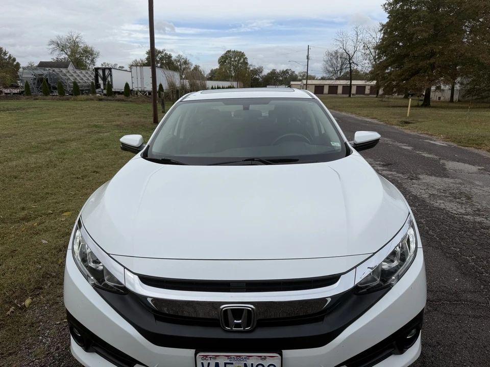 2018 Honda Civic 10th Gen - Image 2 of 13