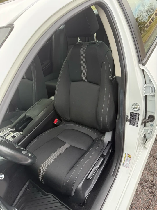 2018 Honda Civic 10th Gen - Image 10 of 13