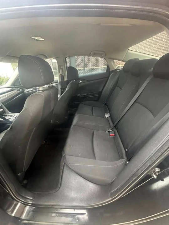 2018 Honda Civic 10th Gen - Image 10 of 16