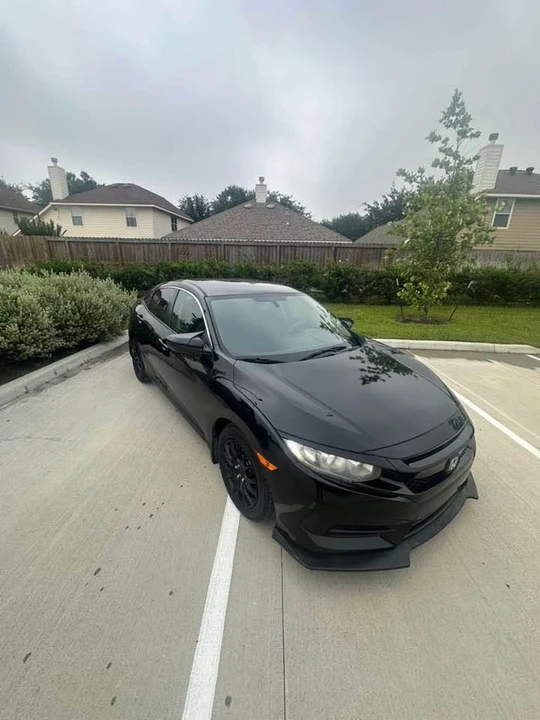 2018 Honda Civic 10th Gen - Image 2 of 16