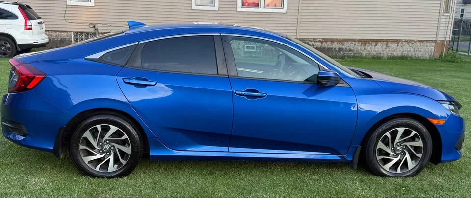 2018 Honda Civic 10th Gen - Image 4 of 11