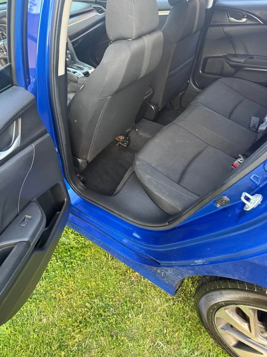 2018 Honda Civic 10th Gen - Image 9 of 11