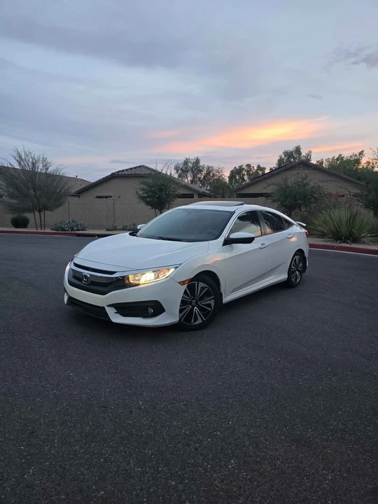 2018 Honda Civic 10th Gen - Image 3 of 14