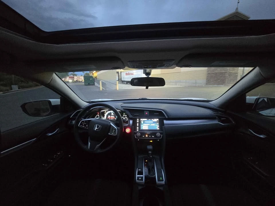 2018 Honda Civic 10th Gen - Image 11 of 14