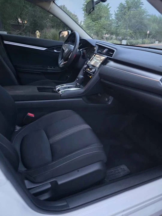 2018 Honda Civic 10th Gen - Image 10 of 14