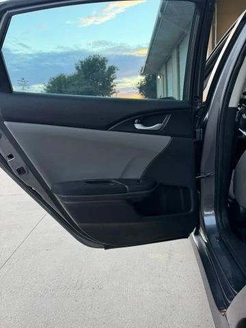 2018 Honda Civic 10th Gen - Image 17 of 26
