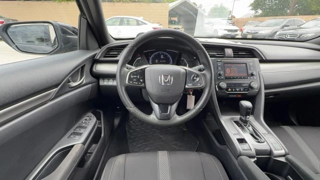 2018 Honda Civic 10th Gen - Image 10 of 31