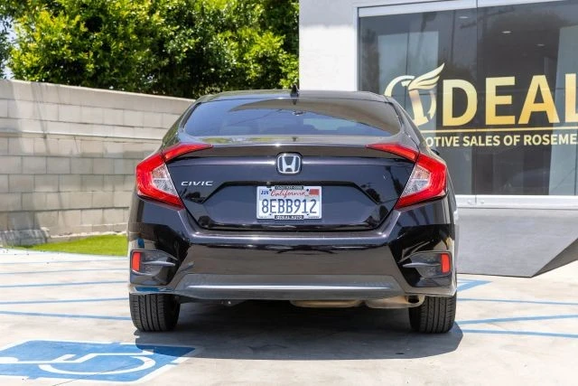 2018 Honda Civic 10th Gen - Image 12 of 31