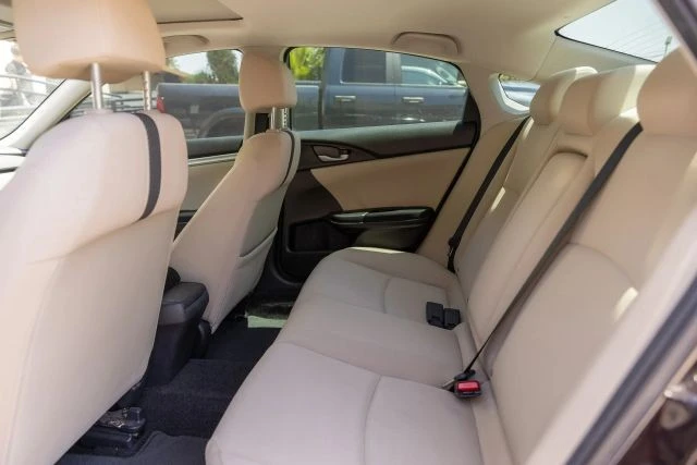 2018 Honda Civic 10th Gen - Image 21 of 31