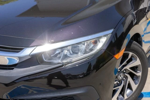 2018 Honda Civic 10th Gen - Image 8 of 31